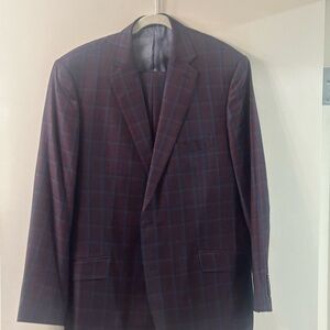 Elegant Burgundy Plaid Men's Suit
